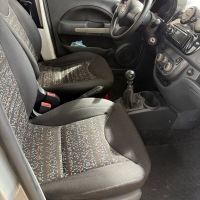 Fiat Uno Vivace 1.0 2012