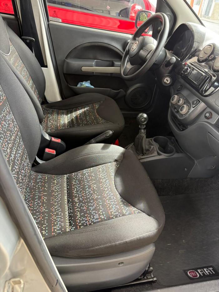 Fiat Uno Vivace 1.0 2012