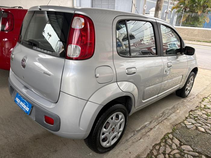 Fiat Uno Vivace 1.0 2012