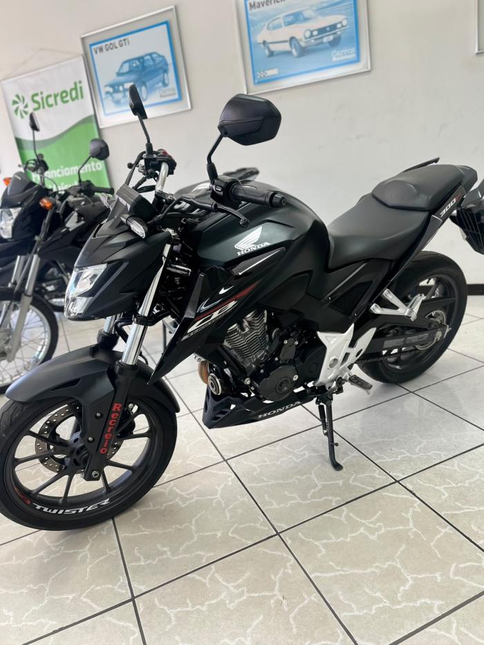 Venda Moto Honda CB  300CC 2025 Valença RJ